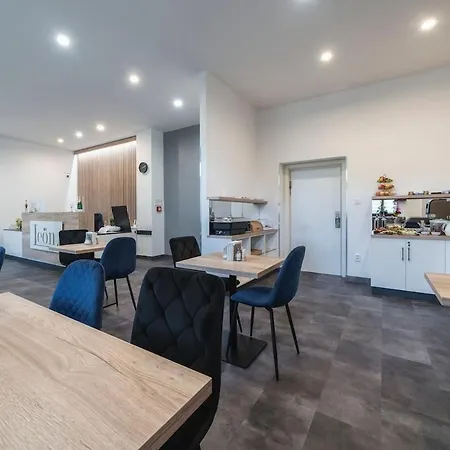 Apartment Family With 2 Bedrooms For Up To 4 People Prague